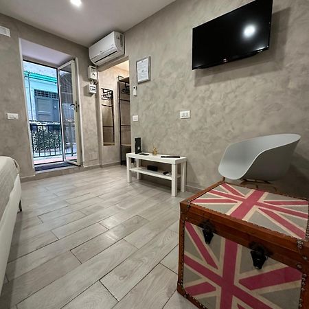 Carlotta'S Home 18 เนเปิลส์ ภายนอก รูปภาพ