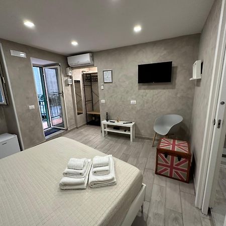 Carlotta'S Home 18 เนเปิลส์ ภายนอก รูปภาพ