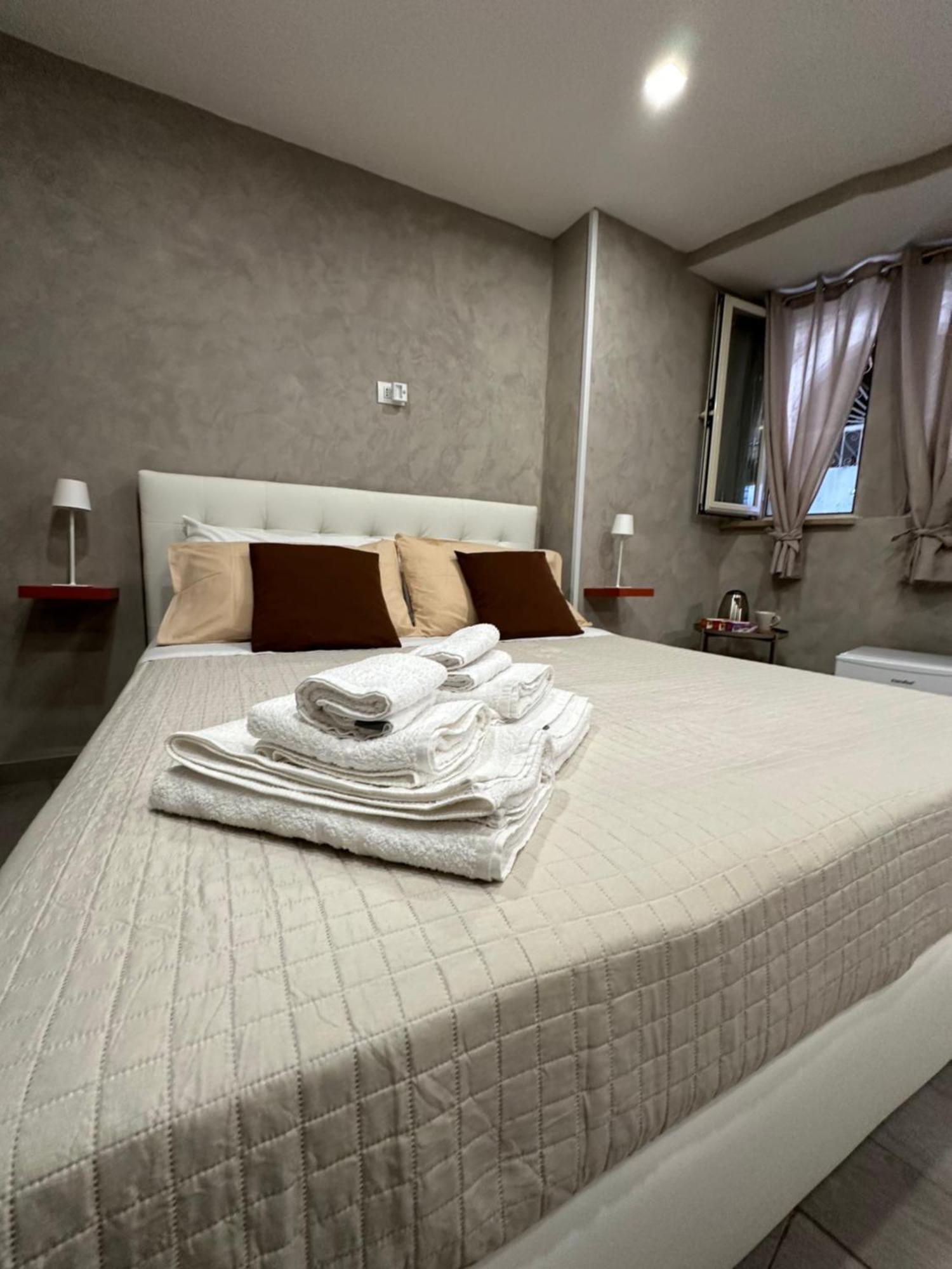 Carlotta'S Home 18 เนเปิลส์ ภายนอก รูปภาพ
