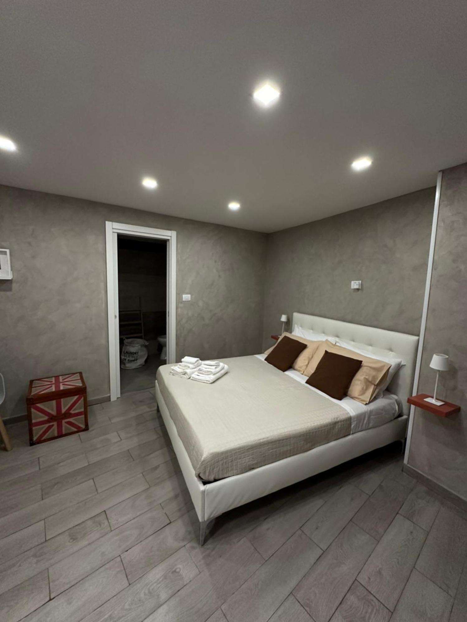 Carlotta'S Home 18 เนเปิลส์ ภายนอก รูปภาพ