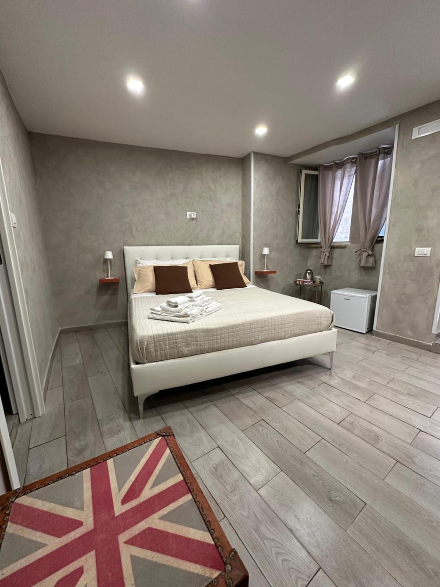Carlotta'S Home 18 เนเปิลส์ ภายนอก รูปภาพ