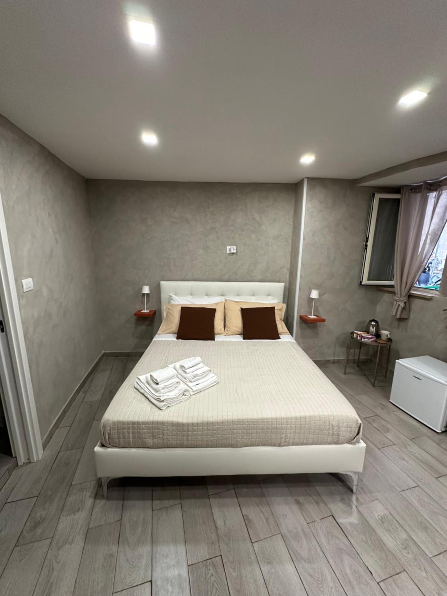 Carlotta'S Home 18 เนเปิลส์ ภายนอก รูปภาพ