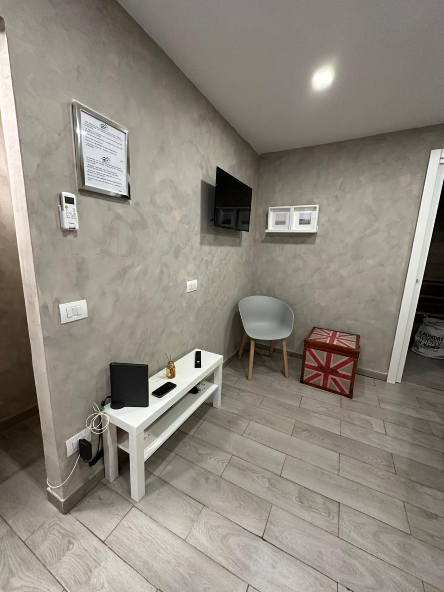 Carlotta'S Home 18 เนเปิลส์ ภายนอก รูปภาพ
