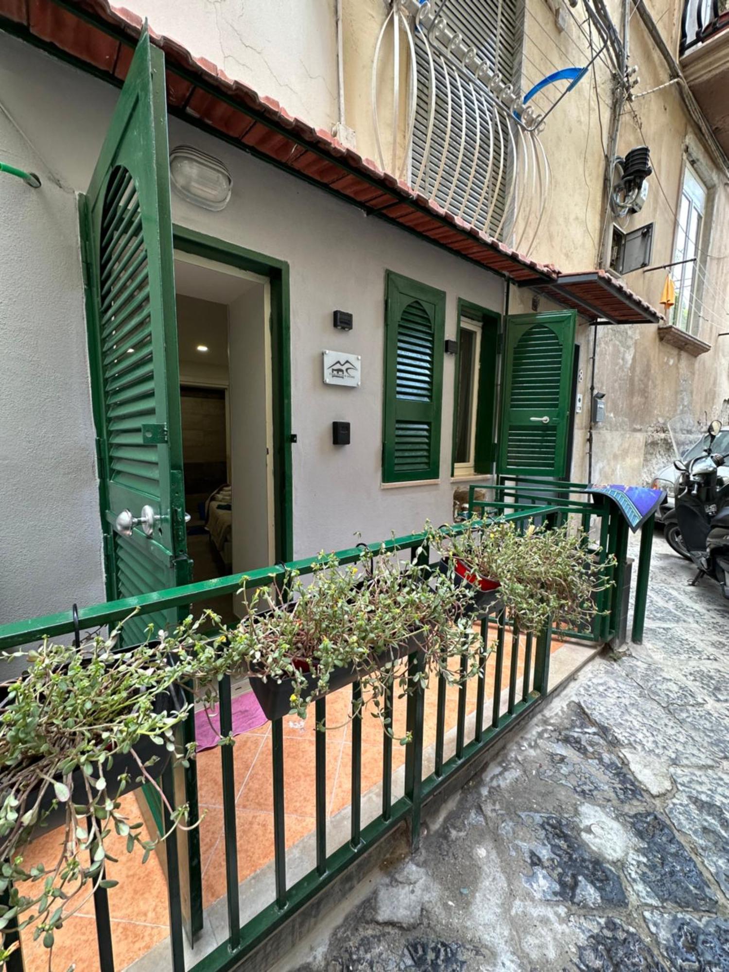 Carlotta'S Home 18 เนเปิลส์ ภายนอก รูปภาพ