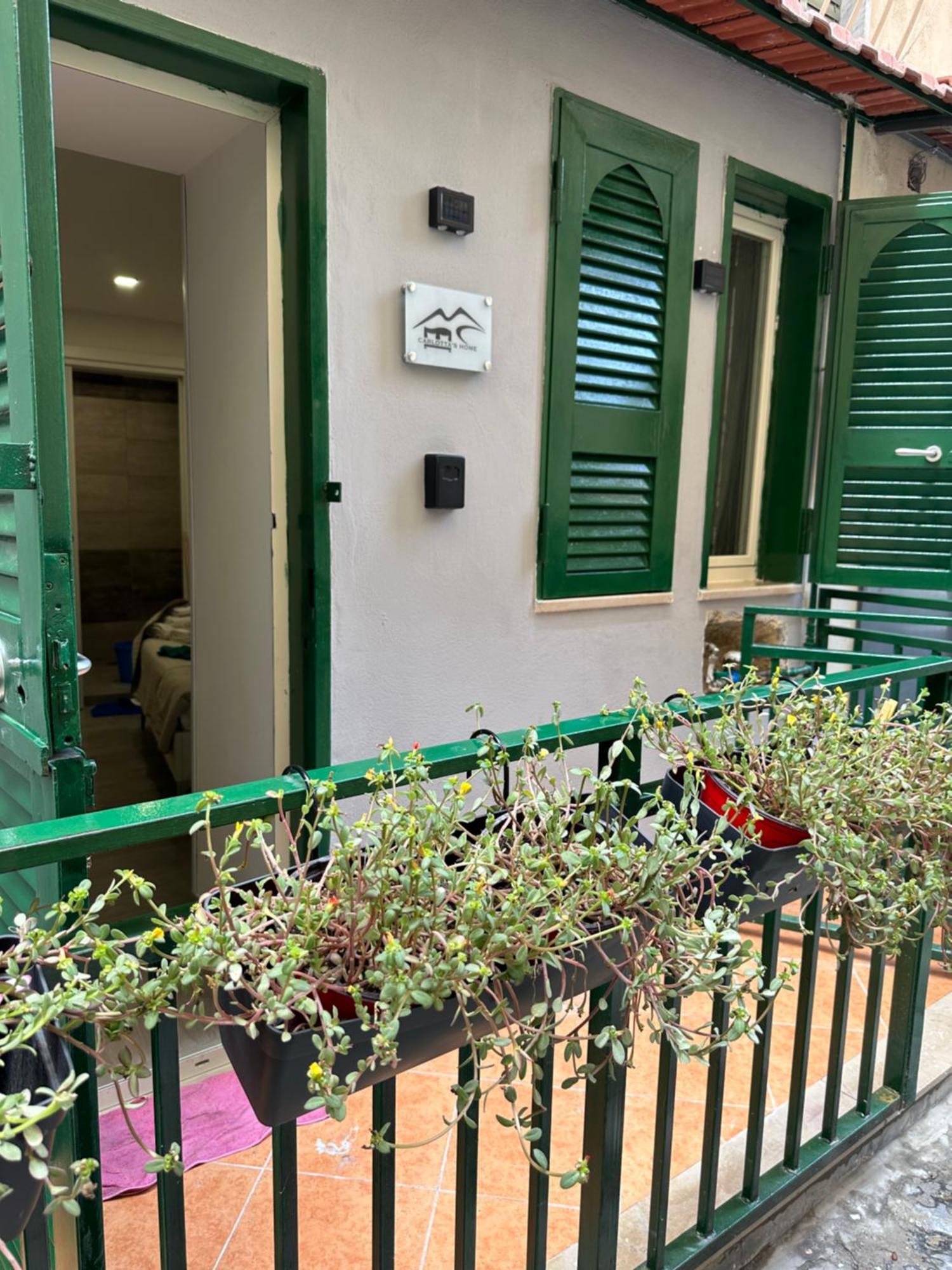 Carlotta'S Home 18 เนเปิลส์ ภายนอก รูปภาพ